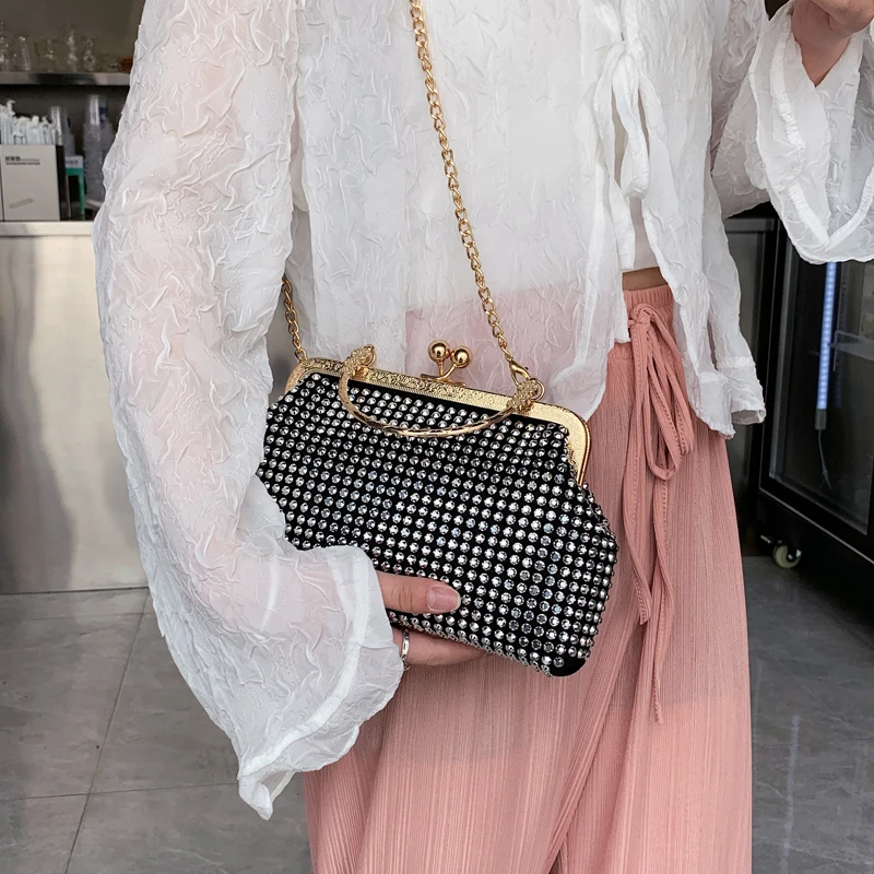 Luxury Crossbody Bag Women's Metal Frame Bag with Diamonds Shining Handbag Purse Party Clutch Bag Female Shoulder Evening Bag
Luxury Crossbody Bag Women's Metal Frame Bag with Diamonds Shining Handbag Purse Party Clutch Bag Female Shoulder Evening Bag