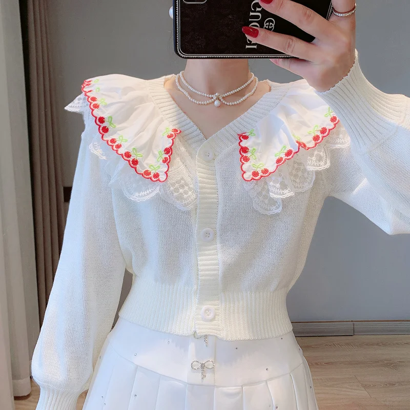 Red Cropped Cardigan with Lace Lapel Women Cute Cardigan Crop Tops 2022 High Fashion Sweater Coat V Neck Sueters Mujer Jersey
Red Cropped Cardigan with Lace Lapel Women Cute Cardigan Crop Tops 2022 High Fashion Sweater Coat V Neck Sueters Mujer Jersey