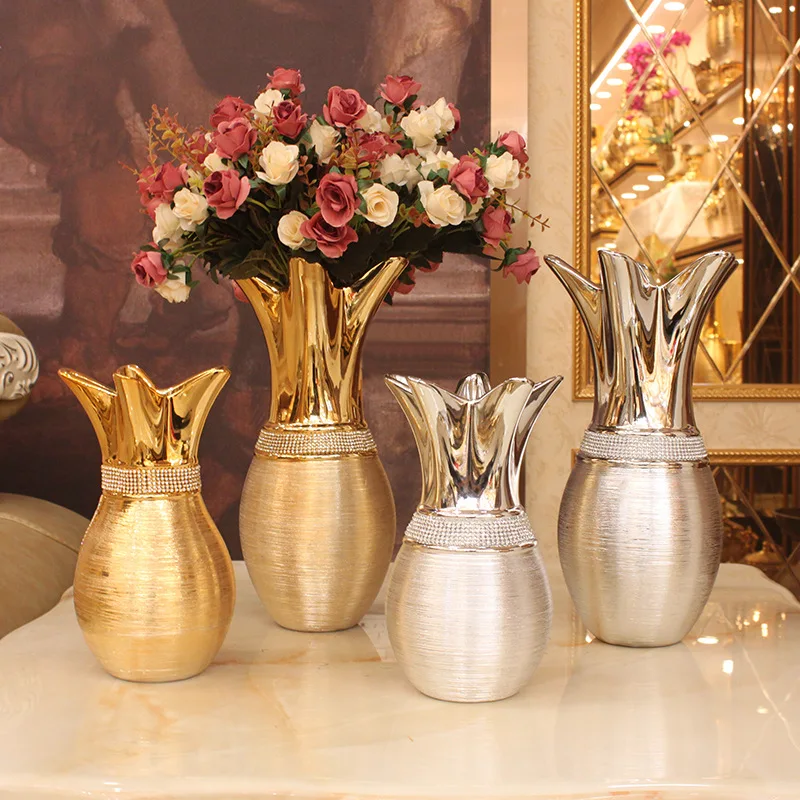 Creative European style electroplated gold brushed ceramic vase handicraft model room, hotel home, wedding decoration
Creative European style electroplated gold brushed ceramic vase handicraft model room, hotel home, wedding decoration