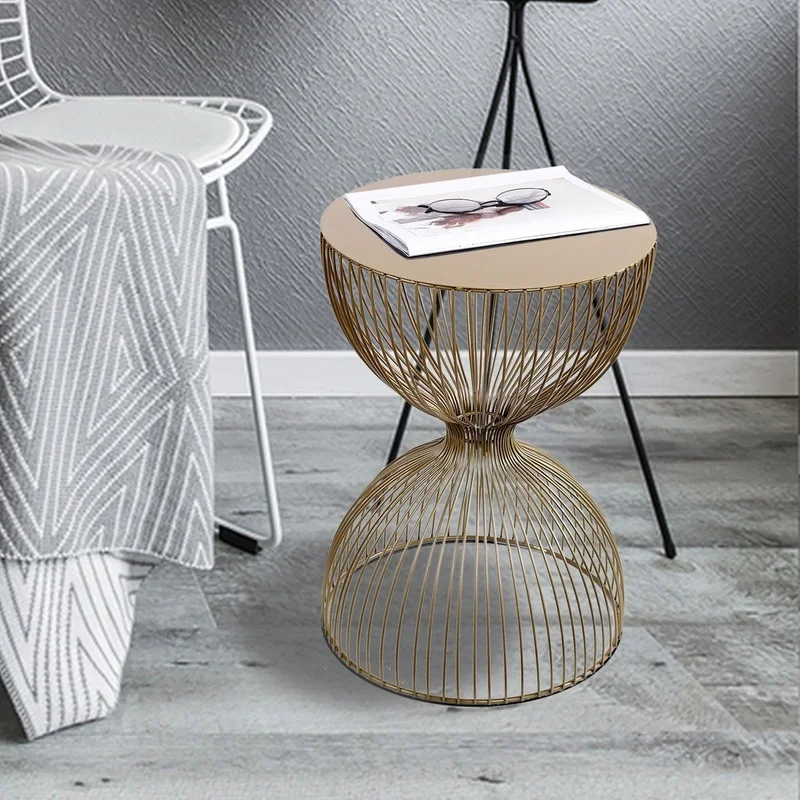 Light luxury wrought iron coffee table sofa side table modern minimalist coffee table bedside corner table living room balcony
Light luxury wrought iron coffee table sofa side table modern minimalist coffee table bedside corner table living room balcony