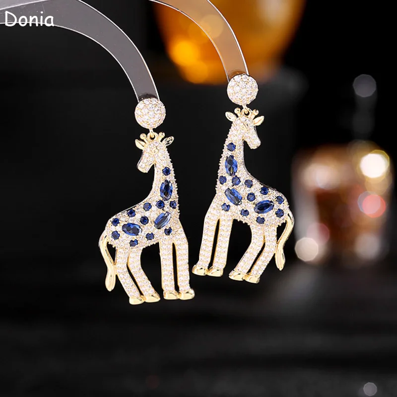 Donia Jewelry Fashion Joker Cute Titanium Micro-Inlaid AAA Zircon Giraffe Earrings Luxury Animal Accessories.
Donia Jewelry Fashion Joker Cute Titanium Micro-Inlaid AAA Zircon Giraffe Earrings Luxury Animal Accessories.