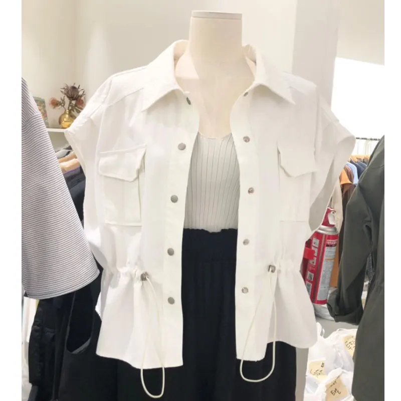 Sleeveless Vest Top Women 2022 Summer New Fashion Lapel Button Waistcoat Vest Drawstring Waist Korean Fashion Woman Jacket
Sleeveless Vest Top Women 2022 Summer New Fashion Lapel Button Waistcoat Vest Drawstring Waist Korean Fashion Woman Jacket