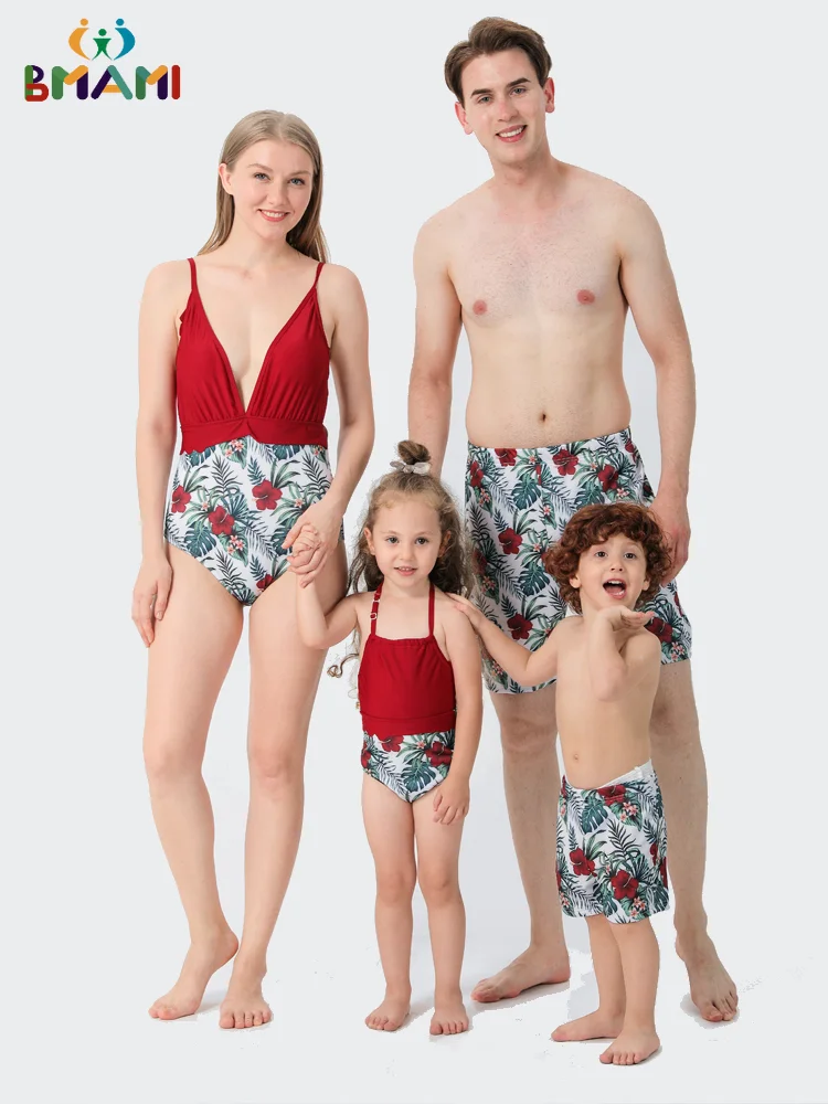 2022 Summer Split Mom And Daughter Swimwear Bathing Suit Family Look Mother Daughter Father Son Matching Clothes Family Swimsuit
2022 Summer Split Mom And Daughter Swimwear Bathing Suit Family Look Mother Daughter Father Son Matching Clothes Family Swimsuit