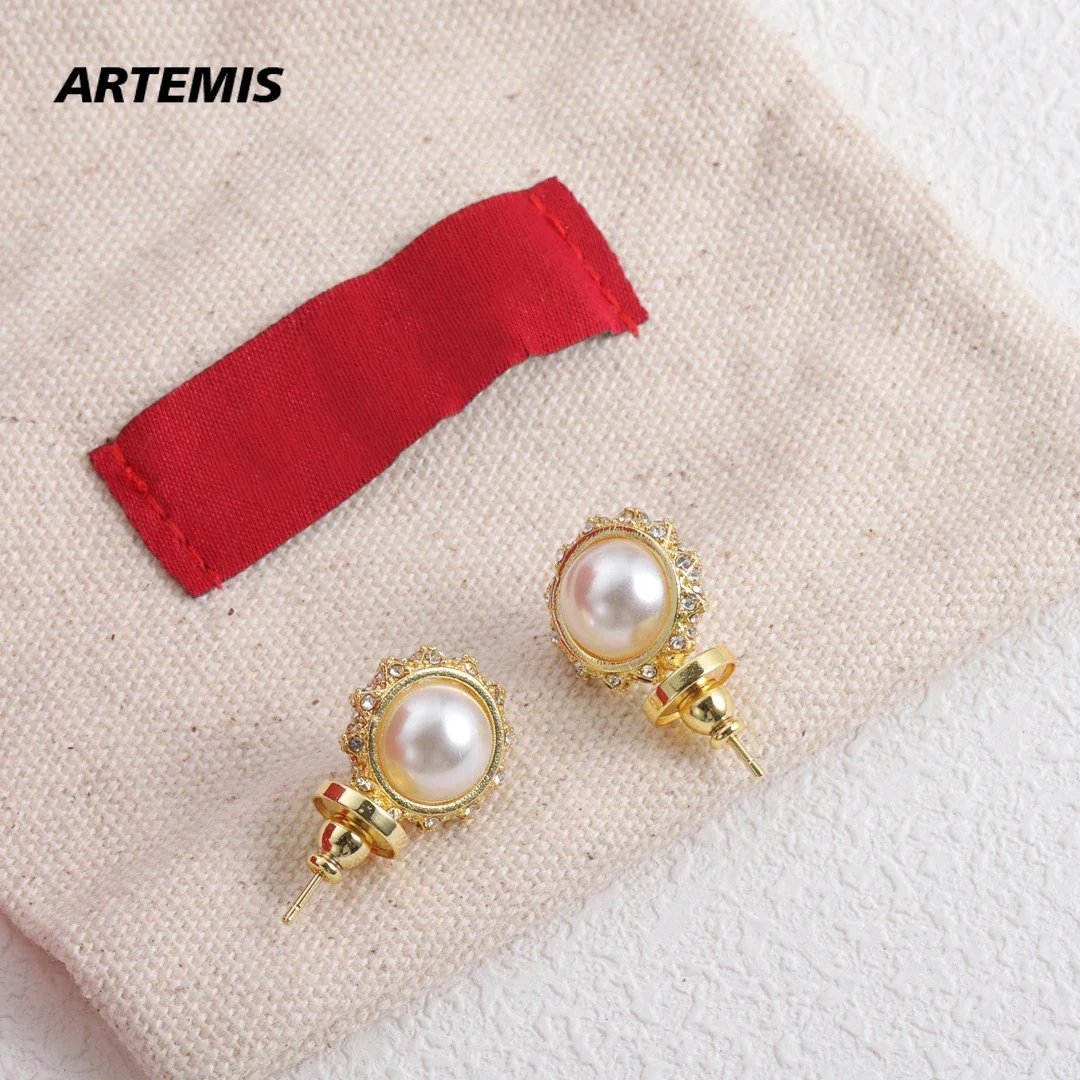 Европейские дизайнерские брендовые серьги с жемчугом, Модные женские ювелирные изделия, тренд 2024 
Европейские дизайнерские брендовые серьги с жемчугом, Модные женские ювелирные изделия, тренд 2024