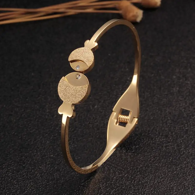 Fashion Cute Fish Gold Plated Women Girls Open Cuff Bangles Stainless Steel Charm Wedding Party Bangles For Kids Birthday Gift
Fashion Cute Fish Gold Plated Women Girls Open Cuff Bangles Stainless Steel Charm Wedding Party Bangles For Kids Birthday Gift