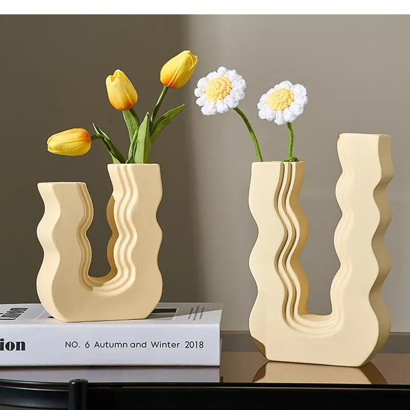 

Flower Vase Wavy Flower Arrangement Accessories Modern Minimalist Ceramic Tabletop Vase Living Room Home Decoration Accessories