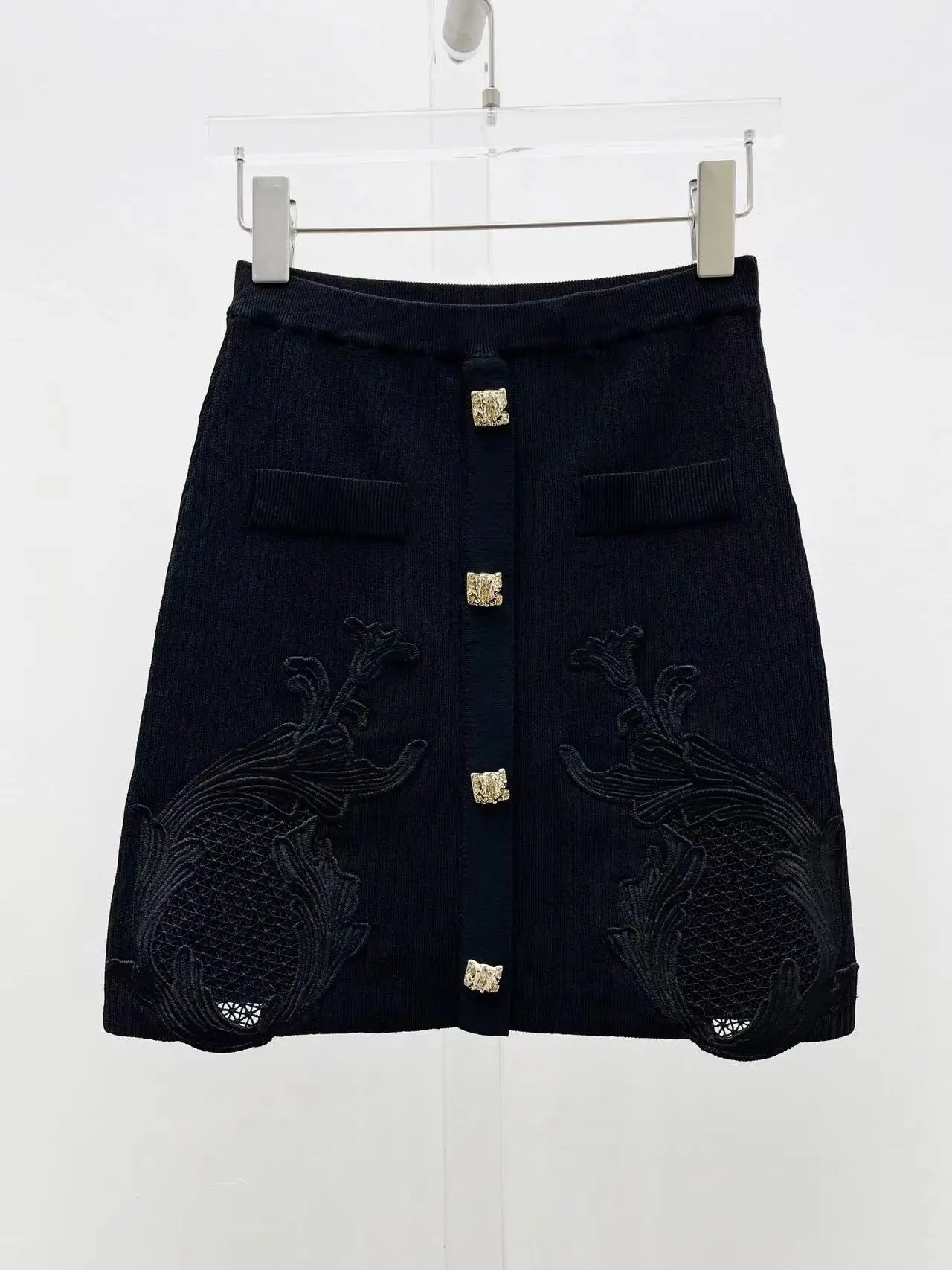 Runway Fashion Women Mini Skirt 2022 Summer Flowers Embroidery Black Ladies Casual Hot Sale Ladies Knit Skirt
Runway Fashion Women Mini Skirt 2022 Summer Flowers Embroidery Black Ladies Casual Hot Sale Ladies Knit Skirt