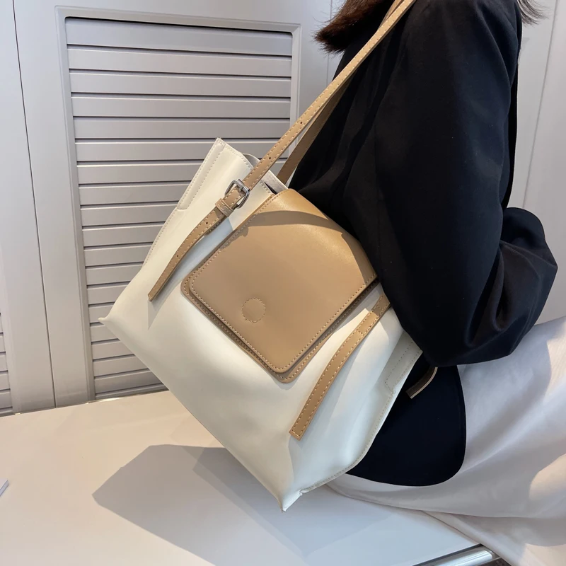 Contrasting colors PU Leather Large underarm Shoulder Bags for Women 2022 Summer Trendy Fashion Shoulder Bag Handbags and Purses
Contrasting colors PU Leather Large underarm Shoulder Bags for Women 2022 Summer Trendy Fashion Shoulder Bag Handbags and Purses
