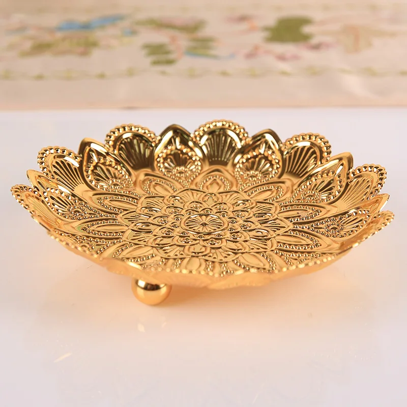 Gold Serving Tray European Metal Charger Plate Dessert Snack Candy Tray Home Kitchen Items Fruit Storage Wedding Party Decor
Gold Serving Tray European Metal Charger Plate Dessert Snack Candy Tray Home Kitchen Items Fruit Storage Wedding Party Decor