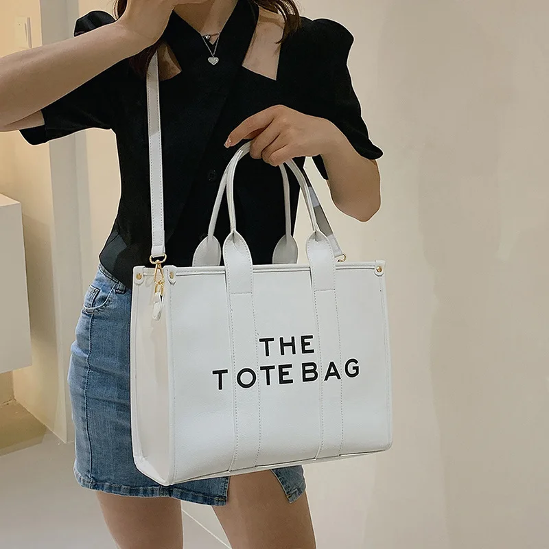 Luxury Designer Bag Tote Women Handbags Letter Shoulder Bags 2022 Brands Soft PU Shopper Purses Crossbody Bags for Women Clutch
Luxury Designer Bag Tote Women Handbags Letter Shoulder Bags 2022 Brands Soft PU Shopper Purses Crossbody Bags for Women Clutch