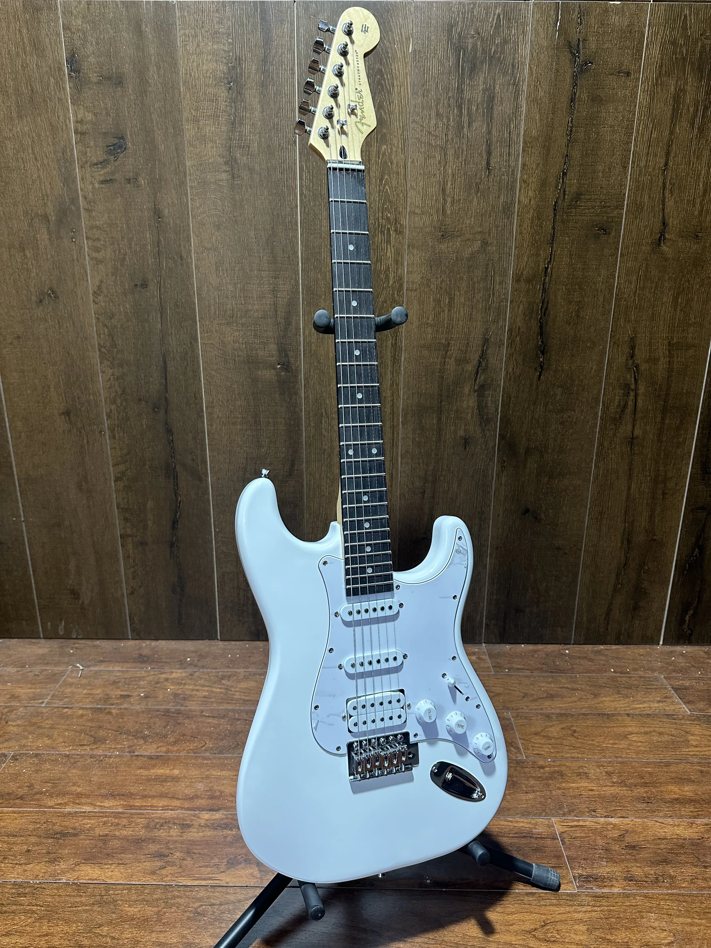 High Quality Custom Body 6 String Maple Fingerboard Stratocast-er Electric Guitar 22 Fret free shipping
High Quality Custom Body 6 String Maple Fingerboard Stratocast-er Electric Guitar 22 Fret free shipping
