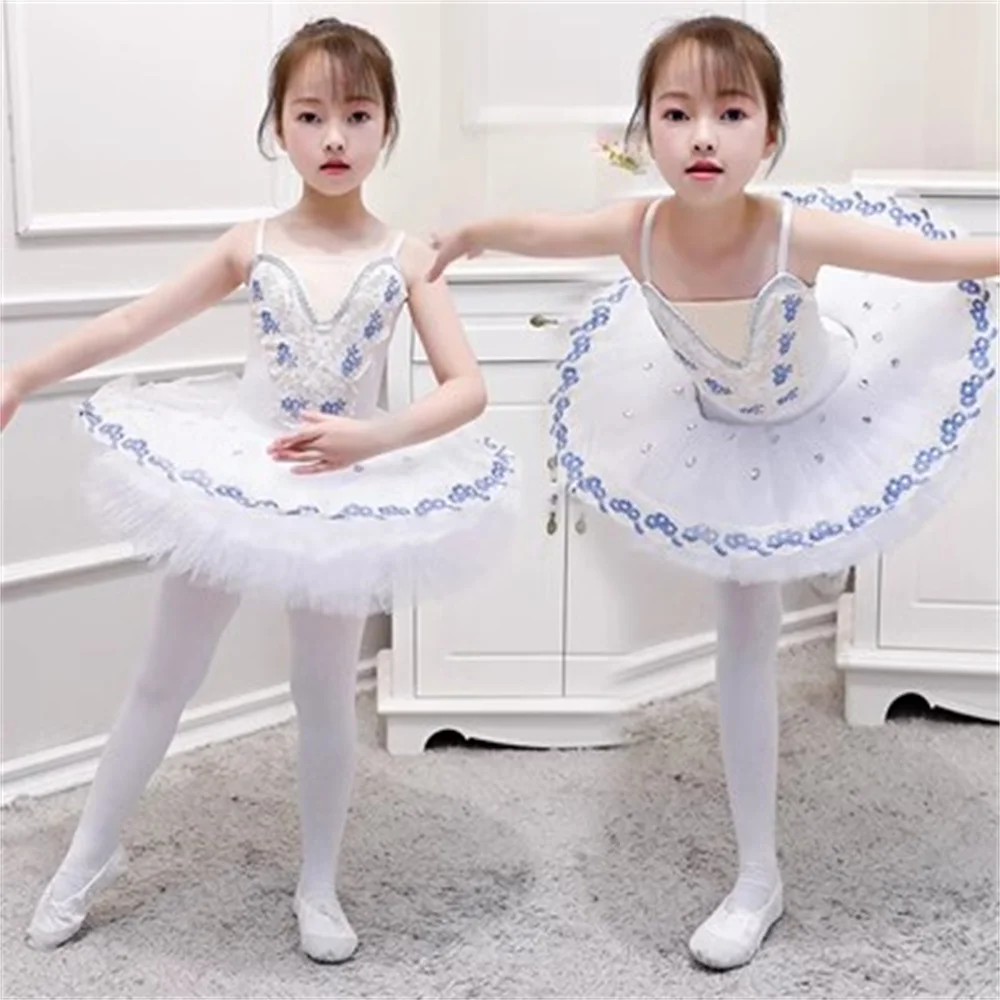 Children's Little Swan Dance Strap Ballet Dress Girls' professional blue color sequin ballet skirt Swan Dance TUTUTU Skirt
Children's Little Swan Dance Strap Ballet Dress Girls' professional blue color sequin ballet skirt Swan Dance TUTUTU Skirt
