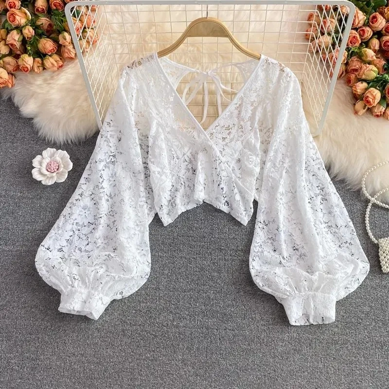 Sexy Lace Hollow Out Blouse Women Summer V-Neck Puff Sleeve Backless Tops Casual Korean Slim Lace Up Solid White Crop Tops
Sexy Lace Hollow Out Blouse Women Summer V-Neck Puff Sleeve Backless Tops Casual Korean Slim Lace Up Solid White Crop Tops