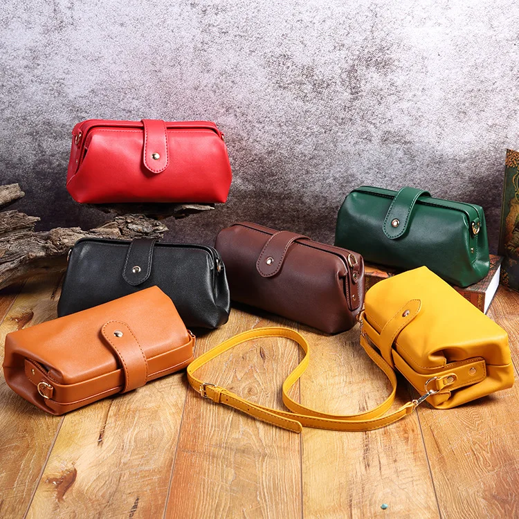 Casual Leather Shoulder Bags Retro Handmade Doctor Bag Clutch Crossbody Bag Women Vintage Style Travel Handbags Messenger
Casual Leather Shoulder Bags Retro Handmade Doctor Bag Clutch Crossbody Bag Women Vintage Style Travel Handbags Messenger