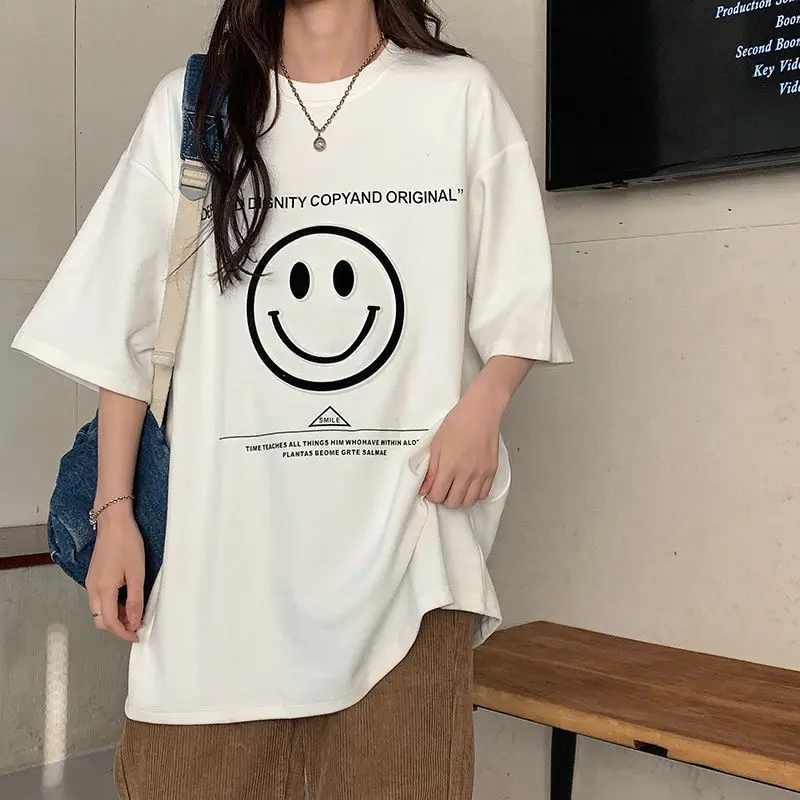 Женская футболка с коротким рукавом Smile, свободная черно-белая или серая футболка с коротким рукавом, пуловер в корейском стиле, лето 2022
Женская футболка с коротким рукавом Smile, свободная черно-белая или серая футболка с коротким рукавом, пуловер в корейском стиле, лето 2022