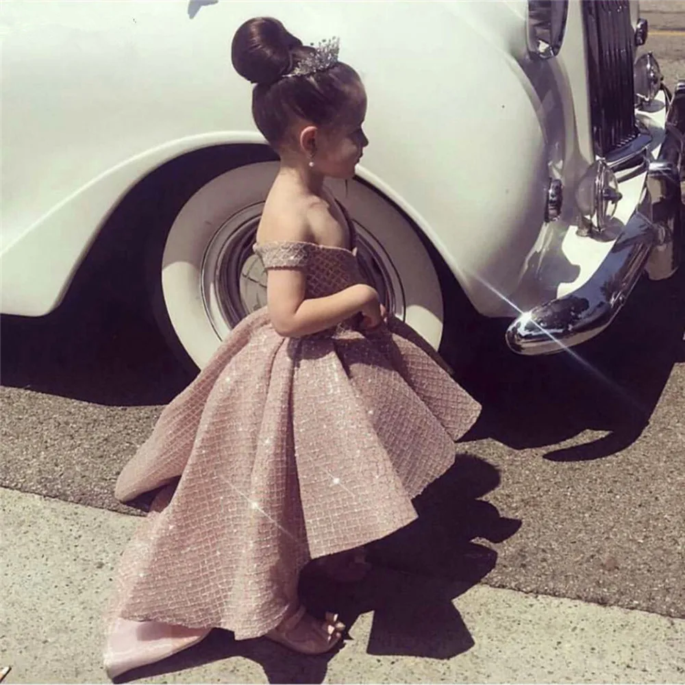Sequins Pattern Flower Girls Dress For Wedding With Long Train First Holy communion Pageant Party Gown Off The Shoulder 2022
Sequins Pattern Flower Girls Dress For Wedding With Long Train First Holy communion Pageant Party Gown Off The Shoulder 2022