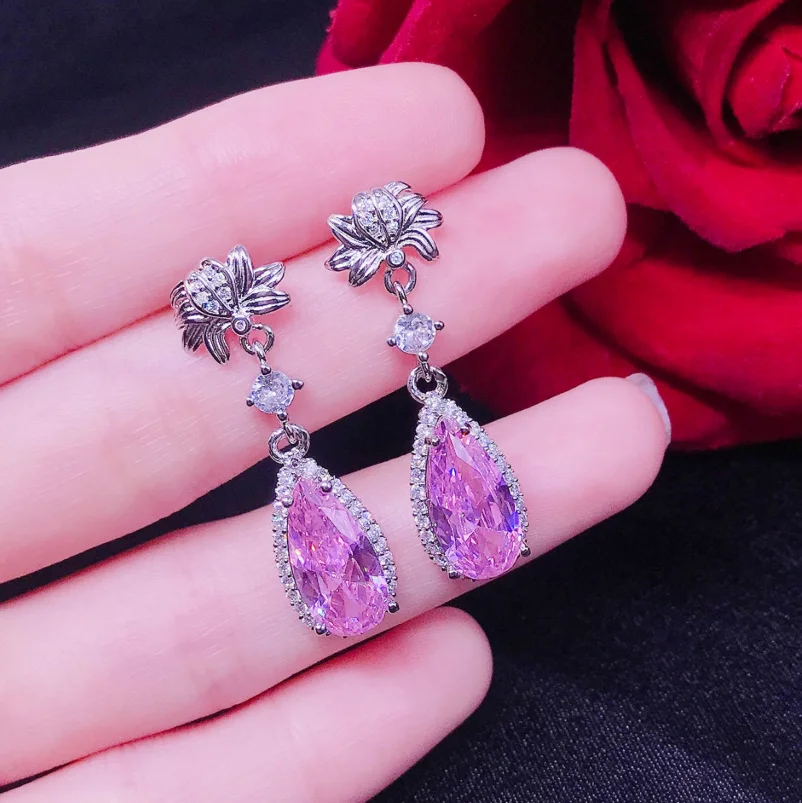 ANGLANG Dainty Pink Drop Cubic Zirconia Dangle Earrings for Women Retro Party Elegant Lady's Accessories Gift Aesthetic Jewelry
ANGLANG Dainty Pink Drop Cubic Zirconia Dangle Earrings for Women Retro Party Elegant Lady's Accessories Gift Aesthetic Jewelry