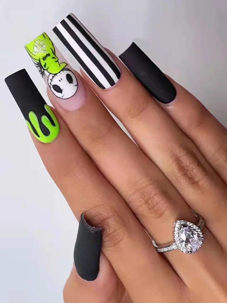 24Pcs Wearable Nail Patch Ballet Nail Black And White Lines European And American Style ネイルPatch Detachable Faux Onglee
24Pcs Wearable Nail Patch Ballet Nail Black And White Lines European And American Style ネイルPatch Detachable Faux Onglee