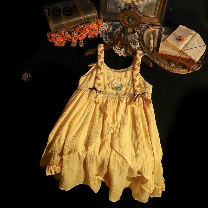 Yellow Milk Sweet Mori Style Suspender Dress Vintage French Retro Artistic Knee Length Short Dress Ladies 2023 Vestido Feminino
Yellow Milk Sweet Mori Style Suspender Dress Vintage French Retro Artistic Knee Length Short Dress Ladies 2023 Vestido Feminino