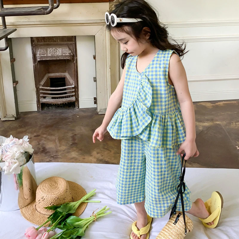 Children's Set 2023 Spring New BC Series Summer Girls Short Sleeve Floral Top Set Casual Printed Skirt Cotton Two-Piece Set
Children's Set 2023 Spring New BC Series Summer Girls Short Sleeve Floral Top Set Casual Printed Skirt Cotton Two-Piece Set