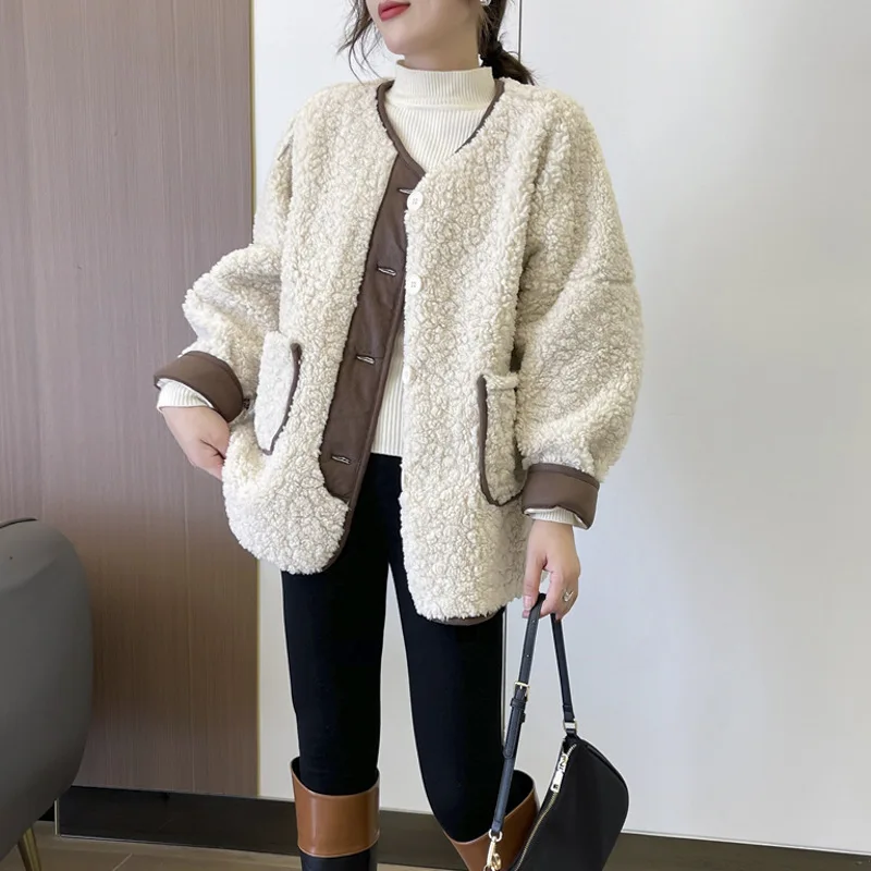 Lamb Wool Coat for Women 2022 Autumn Winter New Color Contrast Fur Integrated Loose and Thick Velvet Coat Lady Casual Jackets
Lamb Wool Coat for Women 2022 Autumn Winter New Color Contrast Fur Integrated Loose and Thick Velvet Coat Lady Casual Jackets