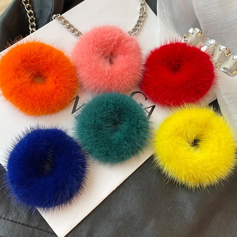 Women 100% Real Mink Fur Hair Rings Fashion Lovely Hair Ties Lady Hair Rope Female Accessories Mink Fur Bobble S4781
Women 100% Real Mink Fur Hair Rings Fashion Lovely Hair Ties Lady Hair Rope Female Accessories Mink Fur Bobble S4781
