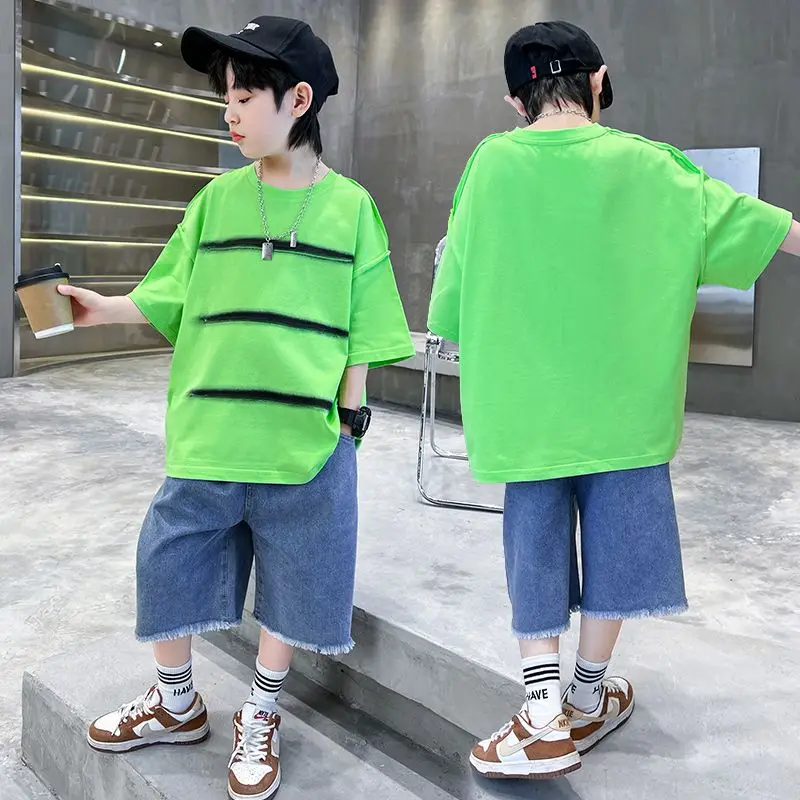 Футболка с коротким рукавом и штаны для мальчиков 5-14 лет 
Футболка с коротким рукавом и штаны для мальчиков 5-14 лет