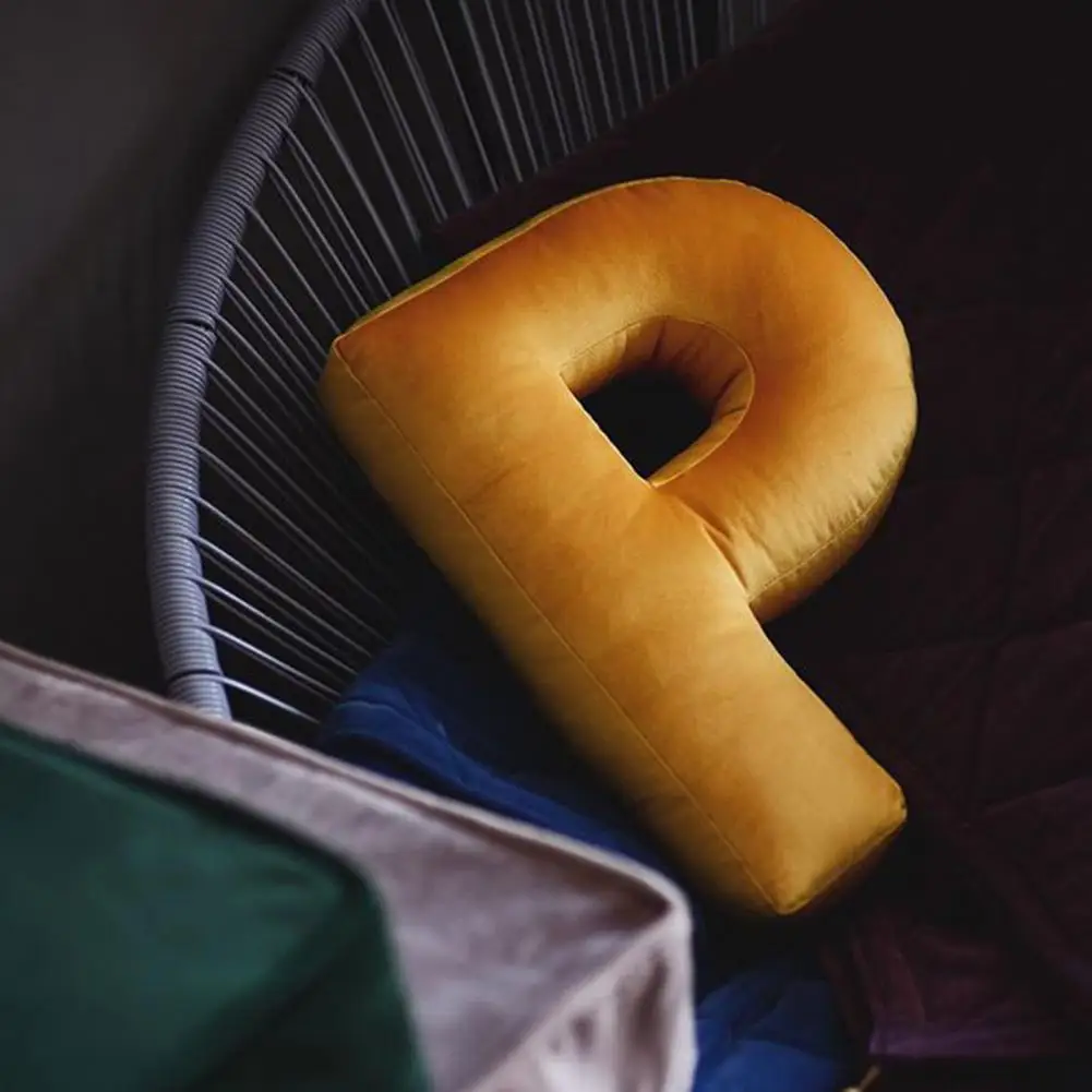 Подушка с английскими буквами уютная на ощупь подушка с 26 буквами полностью заполненная домашняя подушка для кровати декоративный реквизи... 
Подушка с английскими буквами уютная на ощупь подушка с 26 буквами полностью заполненная домашняя подушка для кровати декоративный реквизи...