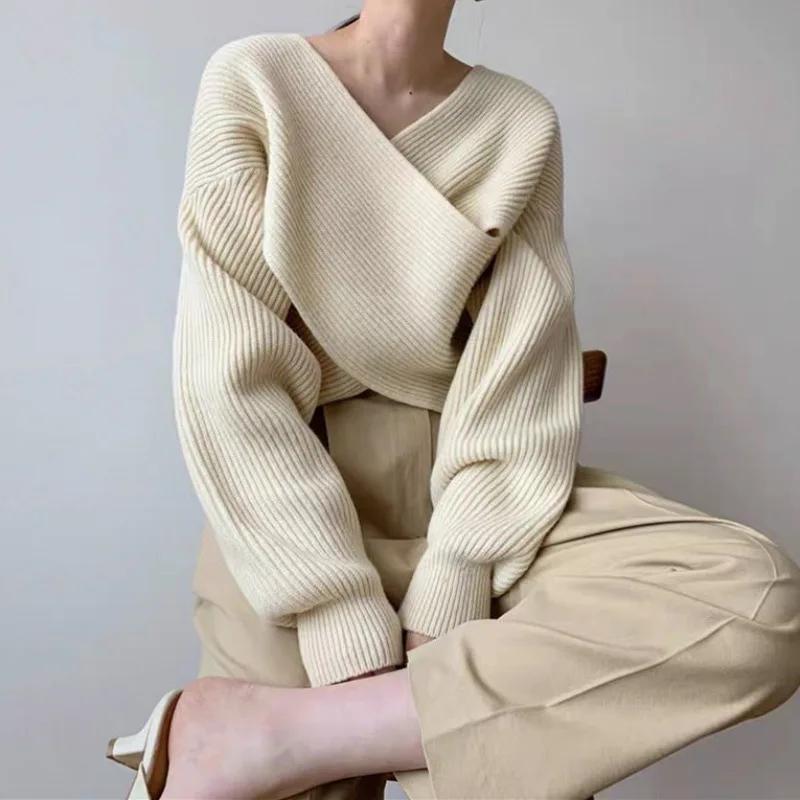 Spring Korean Cross Design Loose Casual Knitwear for Women Big V-Neck Rib Knitted Long Sleeved Autumn Short Pullover Sweater
Spring Korean Cross Design Loose Casual Knitwear for Women Big V-Neck Rib Knitted Long Sleeved Autumn Short Pullover Sweater