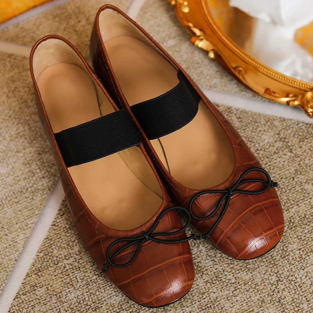 Балетки женские с круглым носком, натуральная кожа, без застежки, эластичная резинка, милые мягкие удобные, балетки с бантиком, в ретро стиле 
Балетки женские с круглым носком, натуральная кожа, без застежки, эластичная резинка, милые мягкие удобные, балетки с бантиком, в ретро стиле