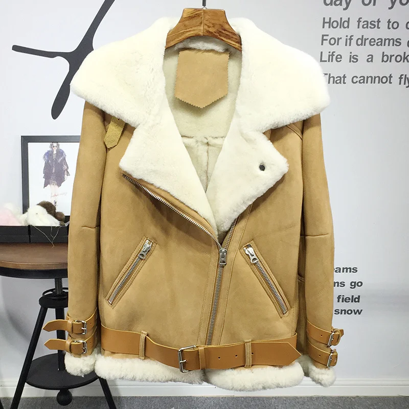 Woman Winter High Quality Genuine Leather Natural Lamb Fur Short Coat 100% Sheepskin warm Bomber Jackets 9 Colors
Woman Winter High Quality Genuine Leather Natural Lamb Fur Short Coat 100% Sheepskin warm Bomber Jackets 9 Colors