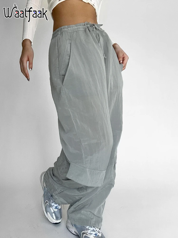 Женские брюки с заниженной талией Waatfaak, брюки с парашютным замком, уличная одежда серого цвета с карманами, прямые брюки большого размера, Y2K
Женские брюки с заниженной талией Waatfaak, брюки с парашютным замком, уличная одежда серого цвета с карманами, прямые брюки большого размера, Y2K