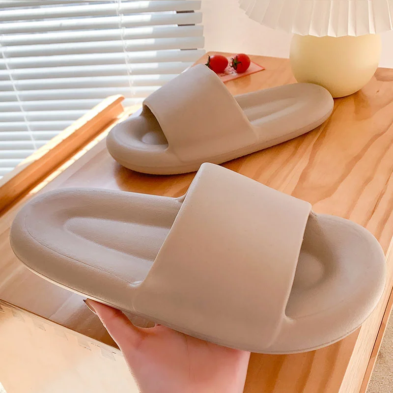 2023 New Couple Home Slippers Thick Summer Slippers Soft Sole EVA Beach Sandals Bathroom Shoes Women Men Slippers Household
2023 New Couple Home Slippers Thick Summer Slippers Soft Sole EVA Beach Sandals Bathroom Shoes Women Men Slippers Household