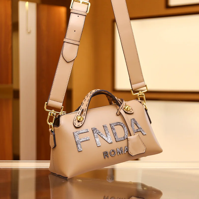 2023 New Summer Fashion Light Luxury Female Bag Cross-Body Texture Niche Handbag Commuting One Shoulder Boston Bag
2023 New Summer Fashion Light Luxury Female Bag Cross-Body Texture Niche Handbag Commuting One Shoulder Boston Bag