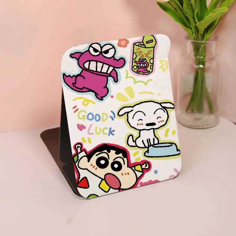 Японское зеркало Crayon Shin-Chan для макияжа, мультяшное зеркало для общежития, настольное зеркало, складное портативное туалетное зеркало, аниме плюшевый подарок для девушки
Японское зеркало Crayon Shin-Chan для макияжа, мультяшное зеркало для общежития, настольное зеркало, складное портативное туалетное зеркало, аниме плюшевый подарок для девушки