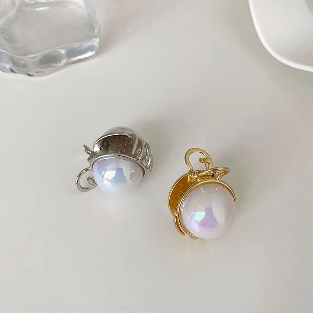 Metal Small Hairpin All-match Korean Style Hair Clip Female Hair Accessories Pearl Hair Claw Round Ball Shape
Metal Small Hairpin All-match Korean Style Hair Clip Female Hair Accessories Pearl Hair Claw Round Ball Shape
