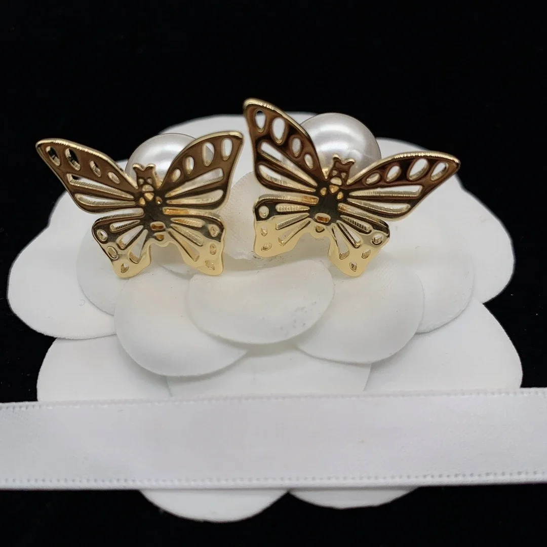 New Fashion Light Luxury Butterfly Pearl Versatile Earrings
New Fashion Light Luxury Butterfly Pearl Versatile Earrings