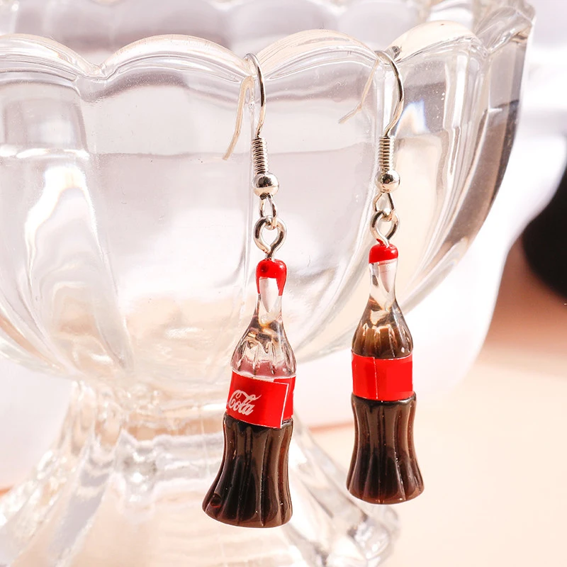 1Pair 3D Simulation Drink Bottle Cola Dangle Earrings Women Drop Earrings For Girls Handmade Party Jewelry Gifts
1Pair 3D Simulation Drink Bottle Cola Dangle Earrings Women Drop Earrings For Girls Handmade Party Jewelry Gifts