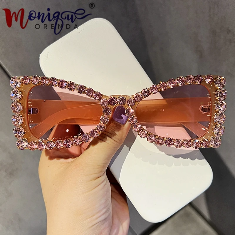2022 Luxury Brand Design Vintage Butterfly Rhinestone Sunglasses Women Fashion Gradient Lens Sun Glasses Shades for Female
2022 Luxury Brand Design Vintage Butterfly Rhinestone Sunglasses Women Fashion Gradient Lens Sun Glasses Shades for Female