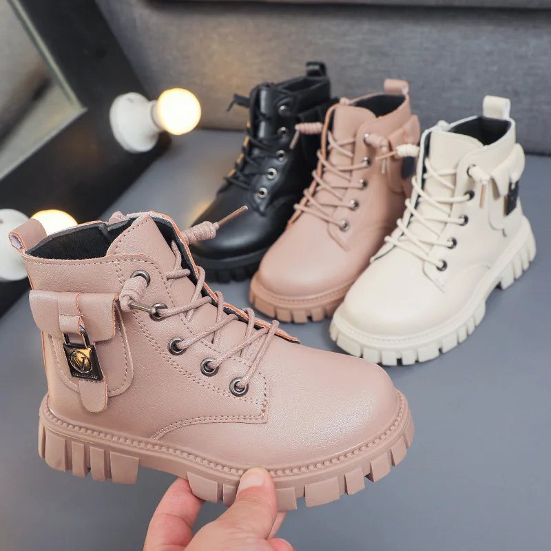 Children's winter boots 2023 Children's fashion new warm wear-resistant waterproof winter Korean all-matching Martin boots
Children's winter boots 2023 Children's fashion new warm wear-resistant waterproof winter Korean all-matching Martin boots