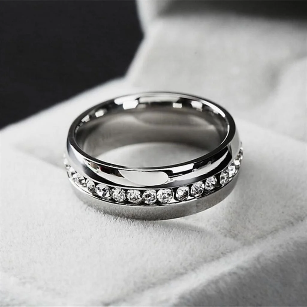 Fashion Female Crystal CZ Stone Ring Vintage Stainless Steel Women Wedding Rings Couple Promise Silvery Color Engagement Ring
Fashion Female Crystal CZ Stone Ring Vintage Stainless Steel Women Wedding Rings Couple Promise Silvery Color Engagement Ring