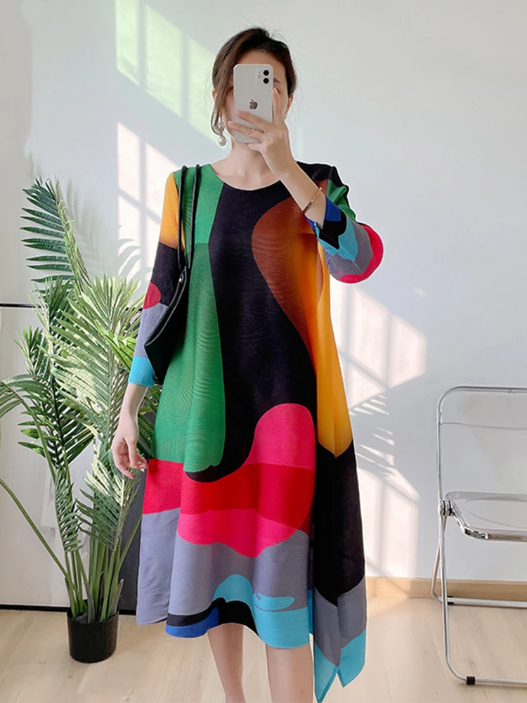 Miyake Pleated Contrast Color Dress Women's Round Neck Loose Irregular Printing Dresses Female 2022 Autumn Winter New
Miyake Pleated Contrast Color Dress Women's Round Neck Loose Irregular Printing Dresses Female 2022 Autumn Winter New