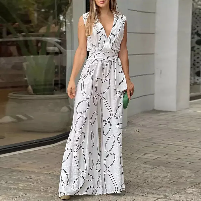 New 2023 women's casual simple sleeveless V-neck lace up slim wide leg jumpsuit
New 2023 women's casual simple sleeveless V-neck lace up slim wide leg jumpsuit