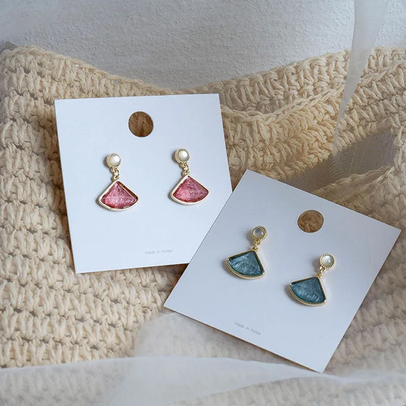 925 Silver Needle Simple Cold Fan-shaped Crystal Earrings Temperament Opal Earrings Fashion Jewelry 2020 Earrings for Women
925 Silver Needle Simple Cold Fan-shaped Crystal Earrings Temperament Opal Earrings Fashion Jewelry 2020 Earrings for Women