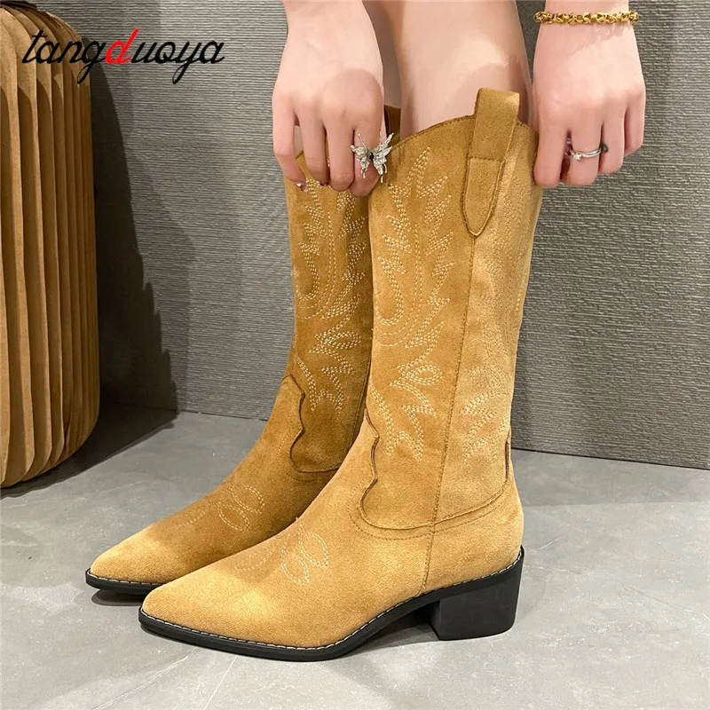 Embossed Women western boots Pointed Toe Western Cowboy Boots Women Knee-High Boots Chunky Heels Autumn Winter booties
Embossed Women western boots Pointed Toe Western Cowboy Boots Women Knee-High Boots Chunky Heels Autumn Winter booties