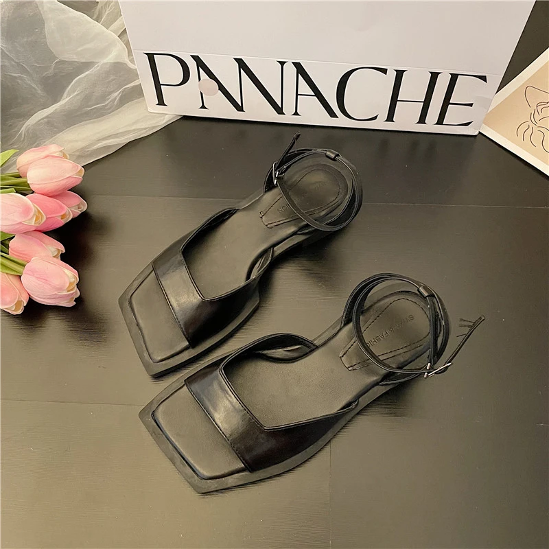 Leather Thick Sole Simple Solid Color Miss Sister Daily Wear Buckle Strap Summer Basic Women Sandals
Leather Thick Sole Simple Solid Color Miss Sister Daily Wear Buckle Strap Summer Basic Women Sandals