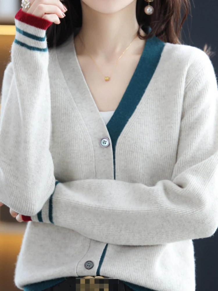 Новинка Осень-зима 2022, вязаный кардиган с V-образным вырезом и блокировкой цветов, Женская куртка в западном стиле, свободный и тонкий с прос...
Новинка Осень-зима 2022, вязаный кардиган с V-образным вырезом и блокировкой цветов, Женская куртка в западном стиле, свободный и тонкий с прос...