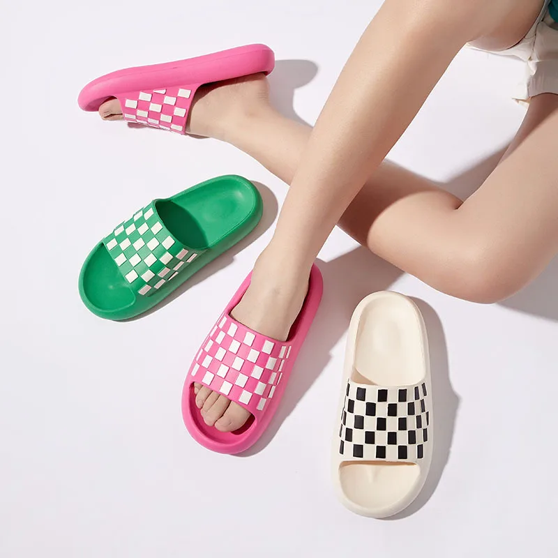 Black and White Grid Summer EVA Slippers Thick Bottom Non-slip Couple Home Sandals and Slippers
Black and White Grid Summer EVA Slippers Thick Bottom Non-slip Couple Home Sandals and Slippers