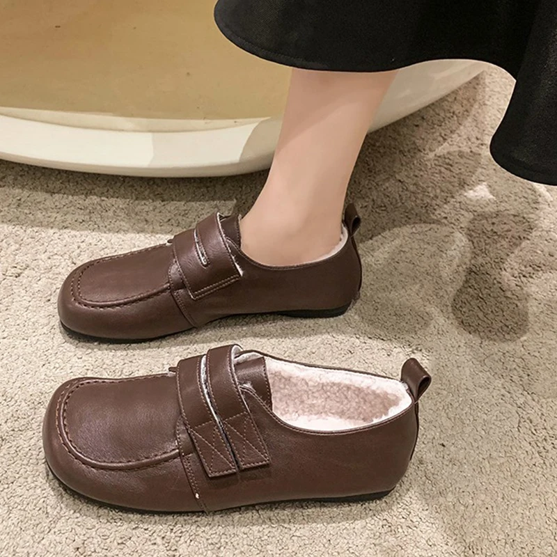Retro Woman Shoes Loafers With Fur Casual Female Sneakers Square Toe Modis Shallow Mouth Flats Soft Oxfords Slip-on 2022 New Rou
Retro Woman Shoes Loafers With Fur Casual Female Sneakers Square Toe Modis Shallow Mouth Flats Soft Oxfords Slip-on 2022 New Rou