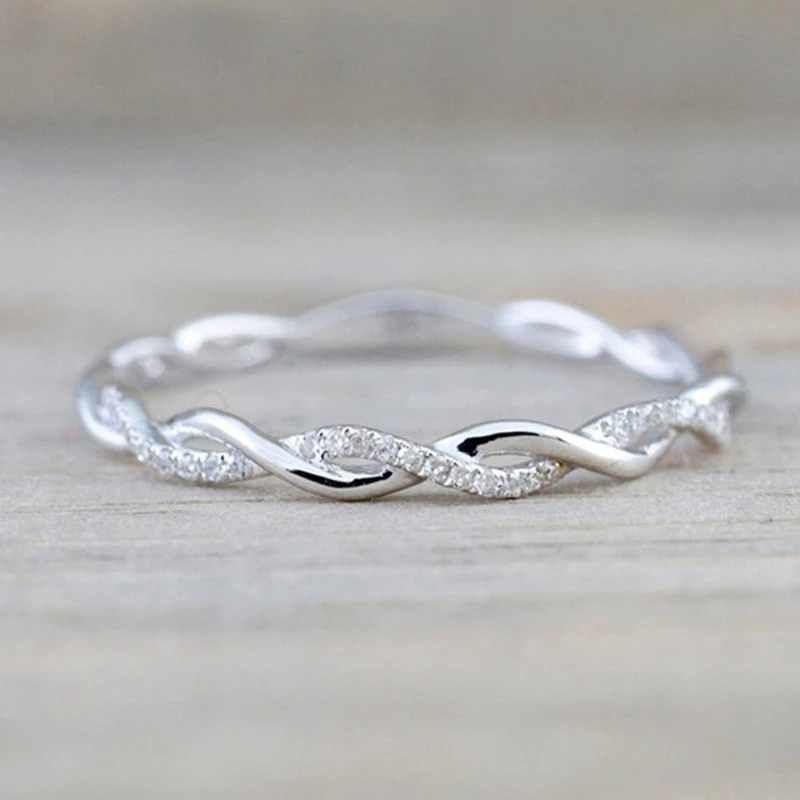 Fashion Wavy Winding Rings Plated 18k Rose Gold Micro-inlaid Small Zircon Ring Engagement Thin Ring For Women 925 Silver Jewelry
Fashion Wavy Winding Rings Plated 18k Rose Gold Micro-inlaid Small Zircon Ring Engagement Thin Ring For Women 925 Silver Jewelry